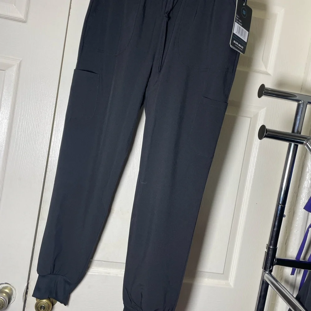 Large Black Set - Picture 4 of 5